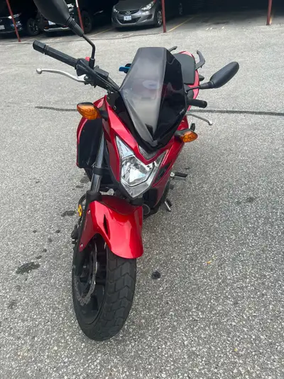 Pass your M Test with Road worthy Motorcycle. Security deposit 500$ Weekends 125$ Weekday 110$ Reser...