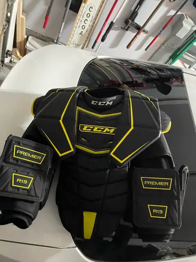 CCM R1.9 Goalie Chest Protector - Senior Large, View more