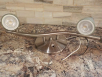 Ceiling light fixture