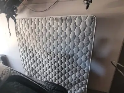 Brand New Queen Matress from RV. This is the matress that came in our New RV, we already had a ortho...