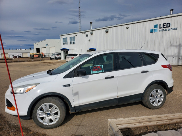 Ford Escape  in Cars & Trucks in Grande Prairie - Image 3