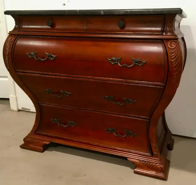 BOMBAY HERRINGTON Dresser Chest