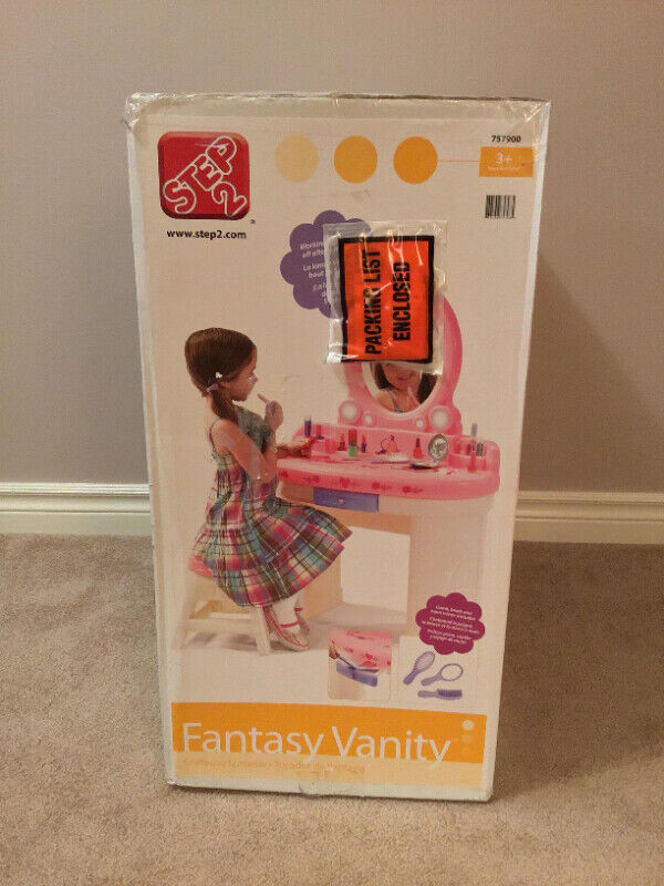 Fantasy Vanity makeup play centre - BRAND NEW in Toys & Games in Kitchener / Waterloo - Image 2