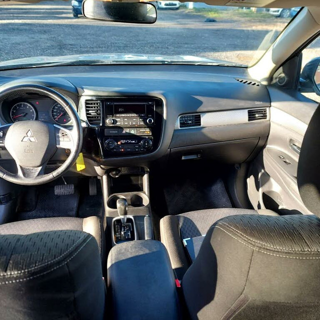 2014 Mitsubishi Outlander ES - AWD in Cars & Trucks in St. Albert - Image 2
