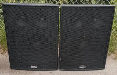 Eastern Acoustic Works (EAW) - FR153z 3-way professional high output passive loudspeakers. $1000 Pai...