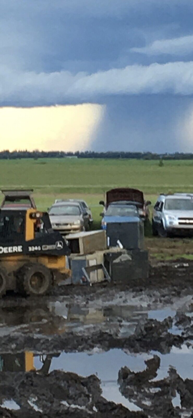FREE  SUMMER  SCRAP METAL CLEAN UP  in Towing & Scrap Removal in Edmonton - Image 3