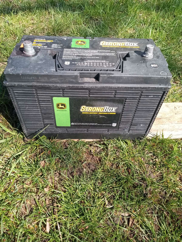 John Deere StrongBox Batteries in Lawnmowers & Leaf Blowers in London