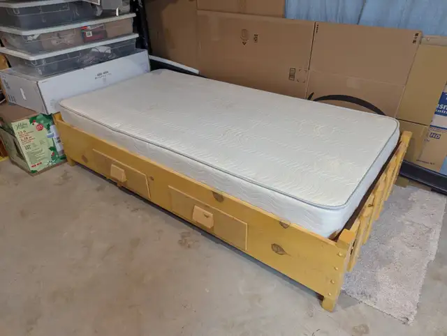 twin bed + mattress in Beds & Mattresses in Kitchener / Waterloo - Image 2