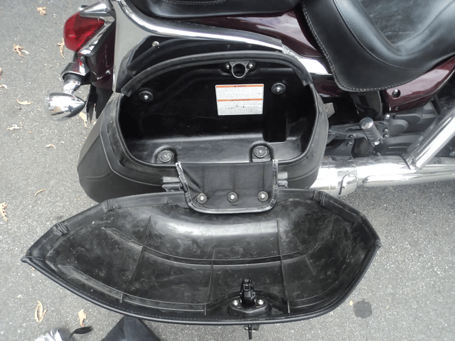 2017 Yamaha V-Star 950 Touring Edition in Touring in Ottawa - Image 8