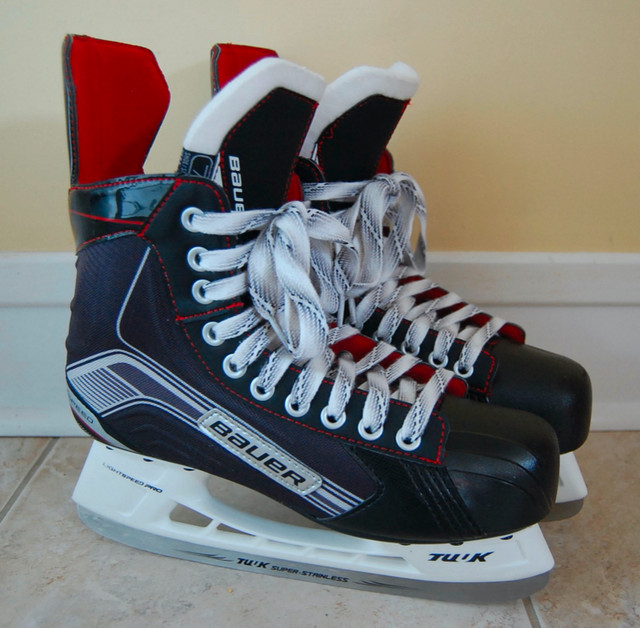 Bauer Vapor X-Speed Hockey Skates, Senior Size 7R (Shoe Size 8.5 in Hockey in Ottawa