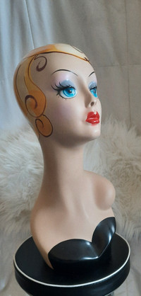 Table top art deco model head for jewelry display or other....