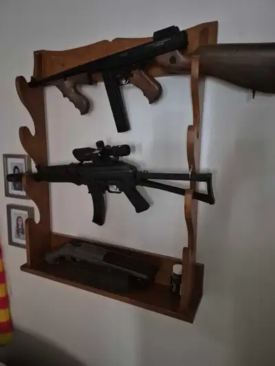 support a carabine, View more