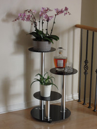 Plant stand , Stands, side tables, end tables, new ,box/assembld