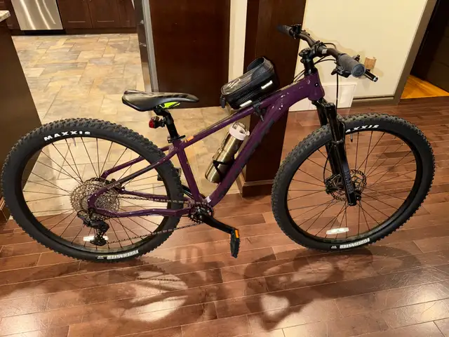 Kona Mahuna 29” Small Frame MTB