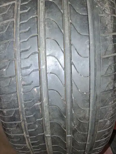 225 45 ZR19 have one summer Tire practically brand new condition