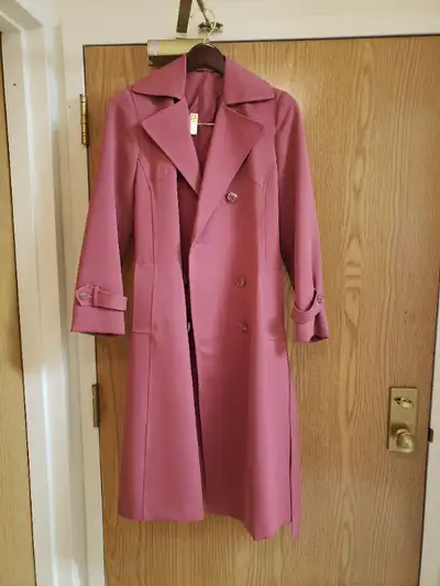 WOMAN'S COAT, View more