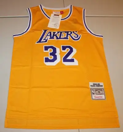 Los Angeles Lakers Magic Johnson Jersey Large Mitchell & Ness, View more
