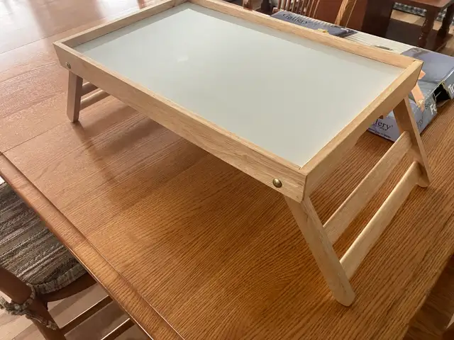 plateau pliant pour lit in Storage & Organization in Gatineau - Image 2