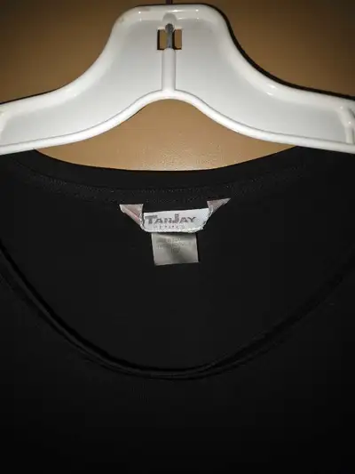 TanJay Petites Ladies Sleeveless Blouse, View more