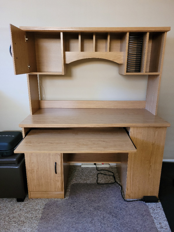 Office Desk in Desks in Abbotsford - Image 2