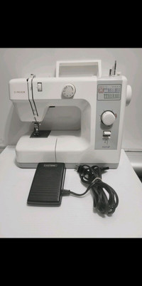 Singer  Sewing  Machine  Model : 1012 Straight  & Zigzag 