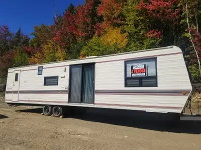 1993 roulotte glandette 38 pieds deluxe toutes equiper bois flottant tres prope avec portes patio me...