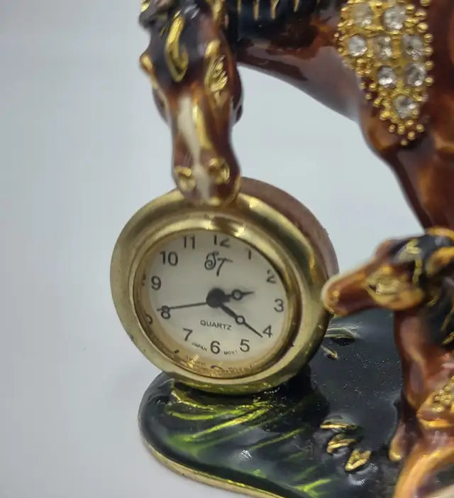 Enamel Horse and Foal Desk Clock *Not Running in Home Décor & Accents in Windsor Region - Image 4