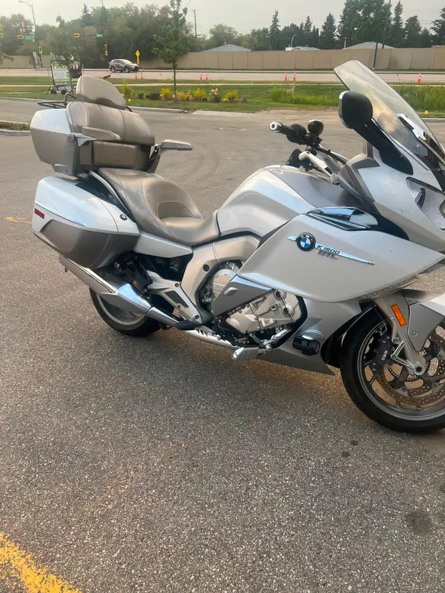 2014 BMW 1600 GTL Exclusive c/w trailer in Sport Touring in Strathcona County - Image 2