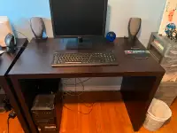 Computer desks