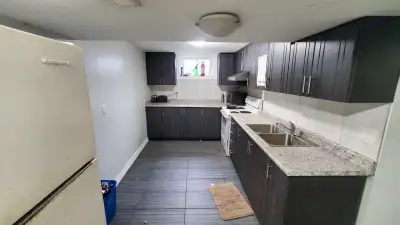 3 bedroom basement for rent / shared room