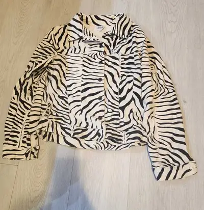 Zebra Print Jacket (Size M)