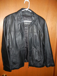Size Medium Women's Leather Jacket