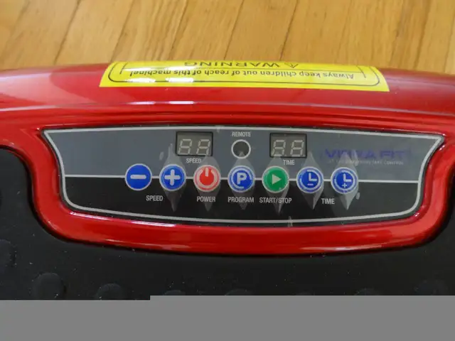 BodyBreak Treadmill model-2000 for sale AS IS in Exercise Equipment in Markham / York Region - Image 9