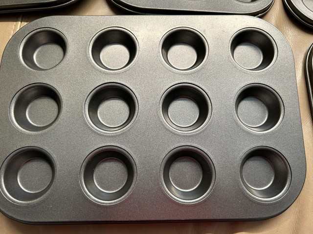 6 - 12-hole non-stick mini tartlett pans  in Kitchen & Dining Wares in St. Catharines