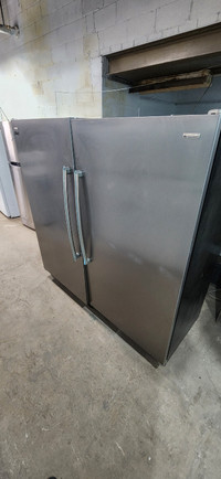 Kenmore 32" fridge and freezer 