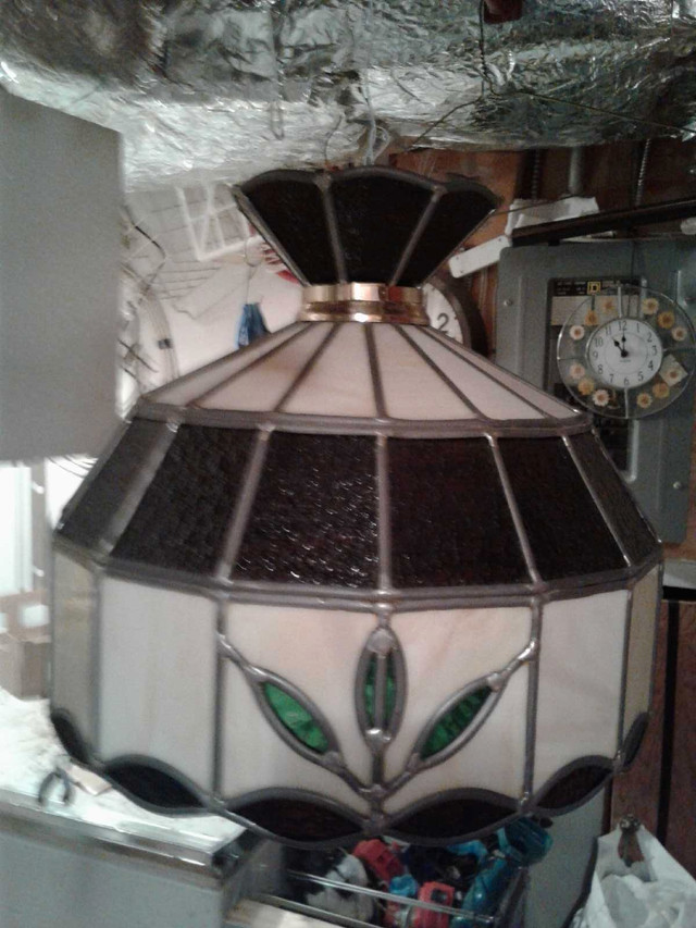 Tiffany  copper foil stained glass hanging lamp.  in Indoor Lighting & Fans in Mississauga / Peel Region - Image 2