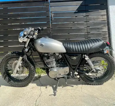 2015 Yamaha sr400 Safetied And has all the original parts that come with it. Imported from the Unite...