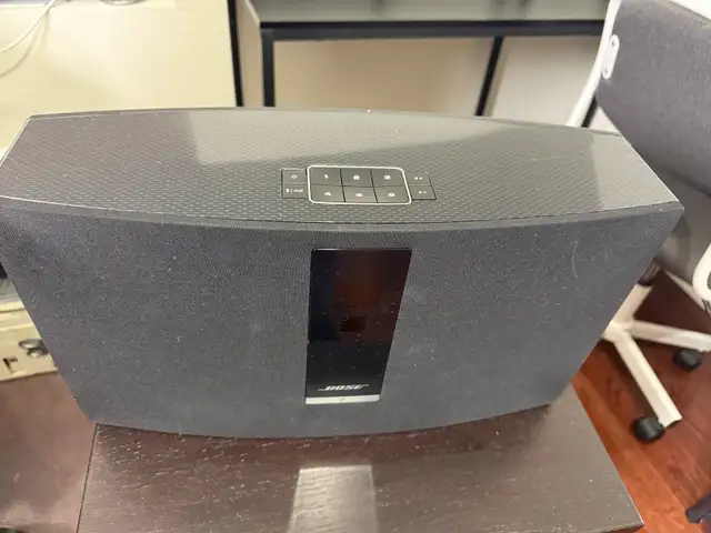Bose SoundTouch 20 in Stereo Systems & Home Theatre in Markham / York Region - Image 2