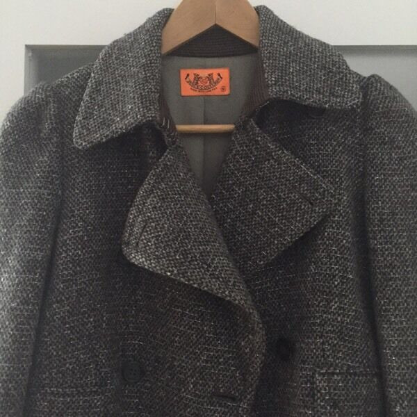 Juicy couture wool coat size S / 4 dans Femmes - Hauts et vêtements d'extérieur  à Laval/Rive Nord - Image 3