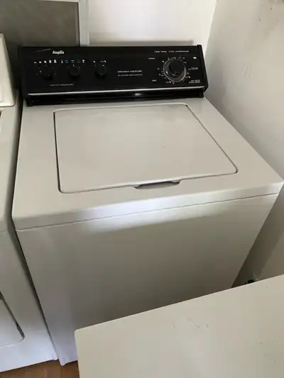 MOVING SALE!! Washing Machine! Machine à laver à vendre!!!, View more