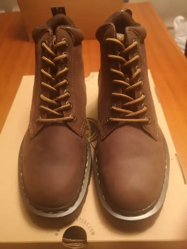 DR MARTEN DENVER Dark Brown Leather Boots in Men's Shoes in Mississauga / Peel Region - Image 4