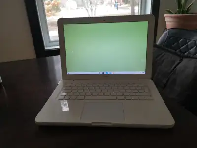 2008 MacBook, View more