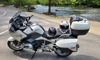 Mint condition 2017 BMW R1200RT with all the features. Maintained meticulously Comes with: Sargeant...