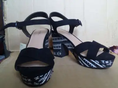 Women's heeled sandal, View more