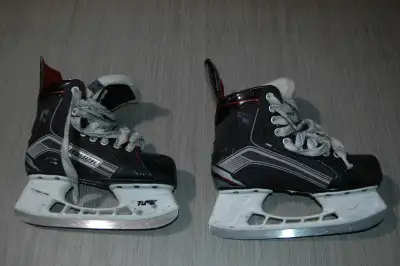 BAUER SKATES SIZE 3 USED, View more