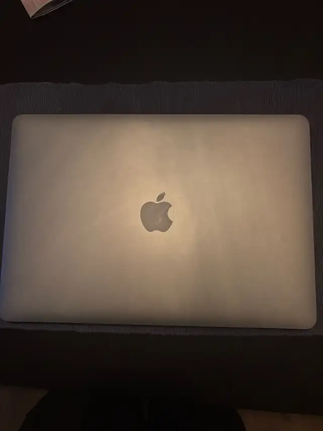 Macbook pro. 15 inch in Laptops in St. Catharines - Image 3