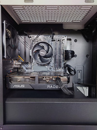 Gaming PC Ryzen 5 Radeon 7600 WD Black 1tb Kingston Fury 16gb
