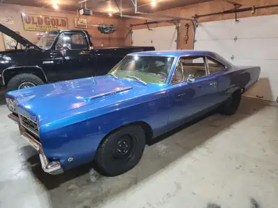 68 RR 383 4 speed... bench seat ... exhaust cut outs ..... original air grabber car..... rotisserie...