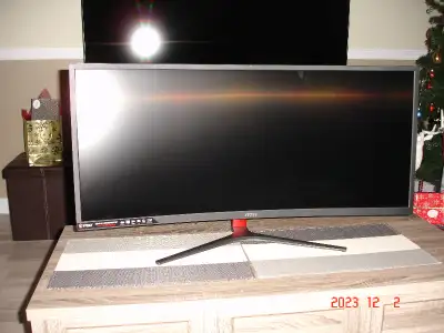 MONITEUR INCURVÉ POUR PC, View more