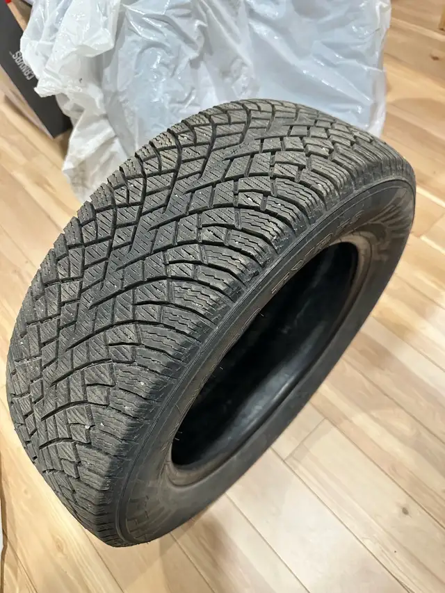 4 pneus NOKIAN  in Tires & Rims in Lévis - Image 2